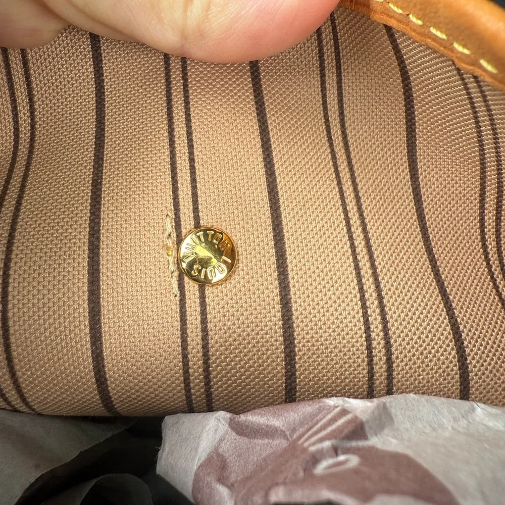 Authentic Louis Vuitton Neverfull MM - Picture 15 of 15